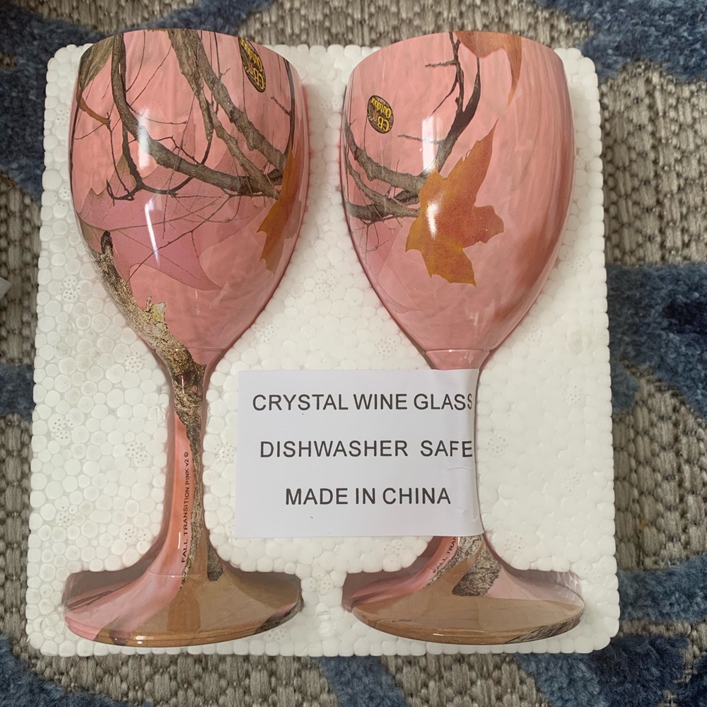 Pink camo Crystal wine glasses